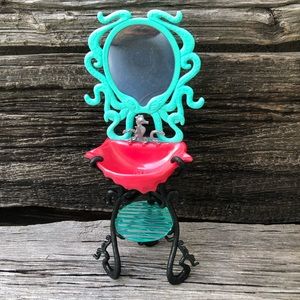 Monster High Lagoona Blue vanity sink Doll house bathroom furniture bedroom 🖤